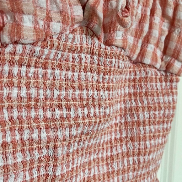 Gingham Ruffled Crop Top - Picture 4 of 7